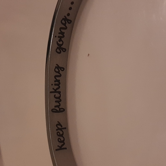 Silviax 'Keep....Going' Siver Inner Engraved Bangle Cuff Bracelet NWOT In Box - Picture 11 of 13